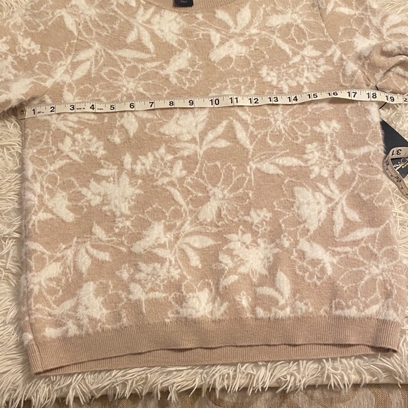Rachel Roy Beige Floral Sweater - Picture 5 of 6